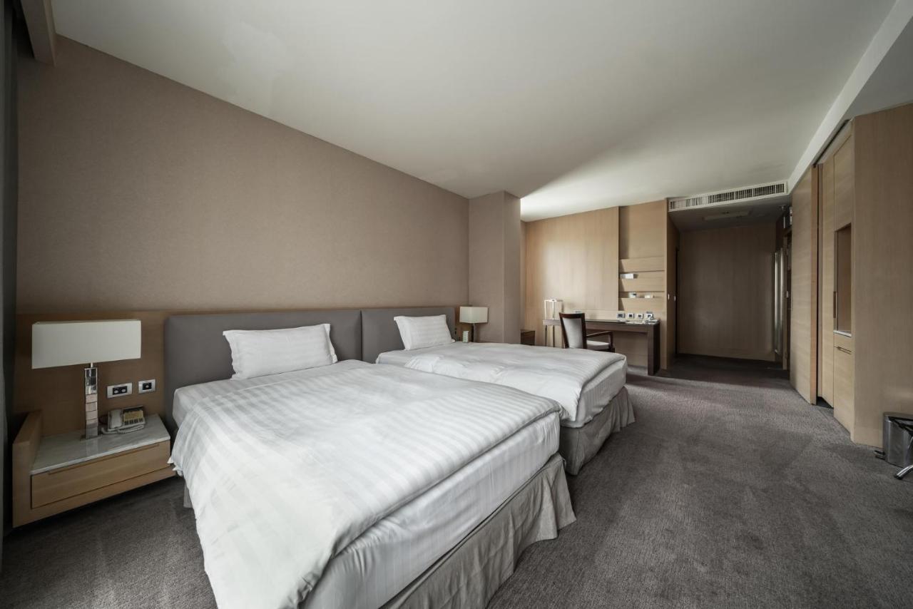 Taipung Suites Tainan Exterior foto